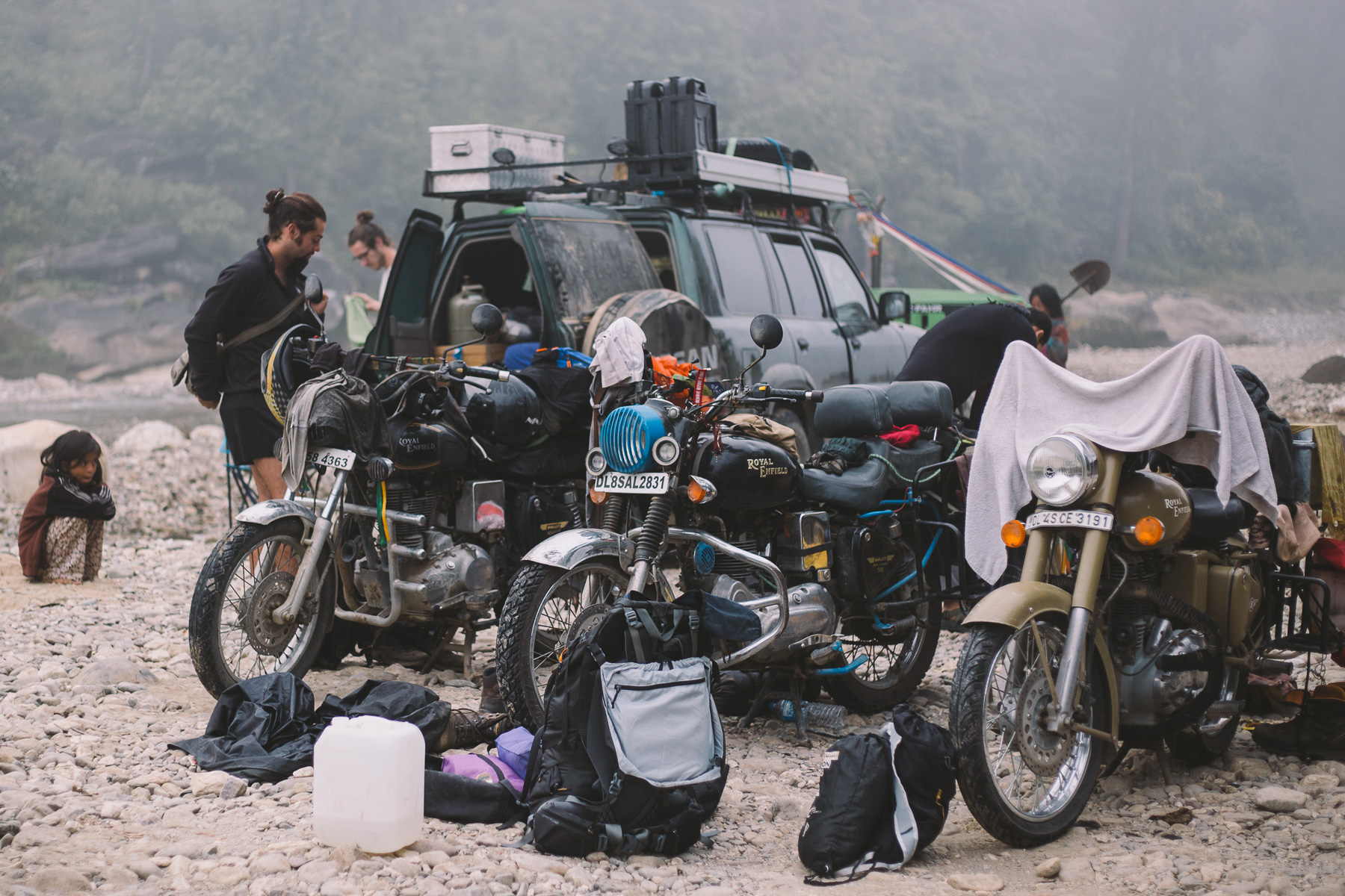 Camping_River_West_Nepal_2017-0911