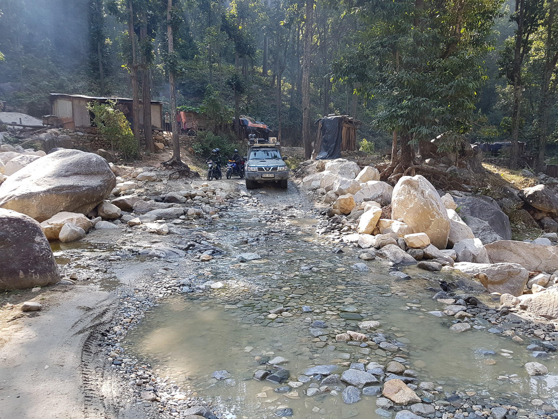 Nissan_Patrol_West_Nepal_2017-092438